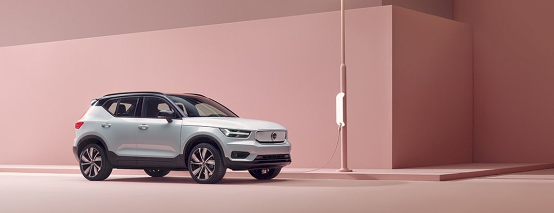 Volvo-XC40-BEV_processed.jpg