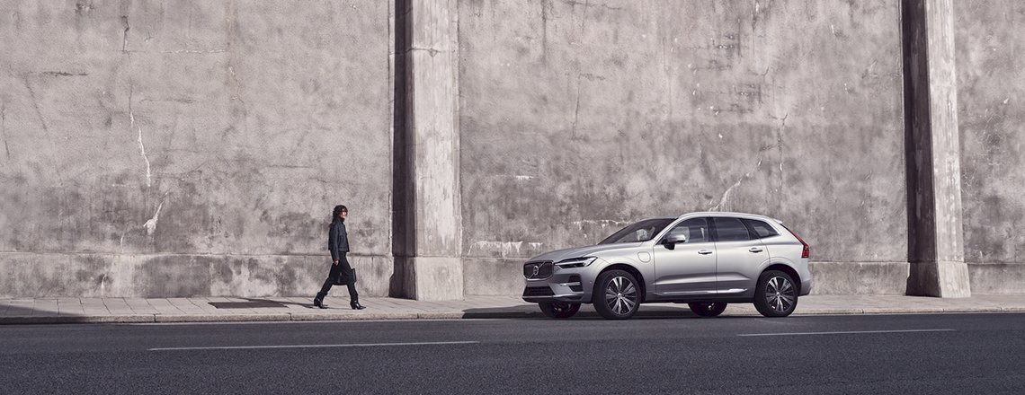 Volvo-XC60_processed.jpg