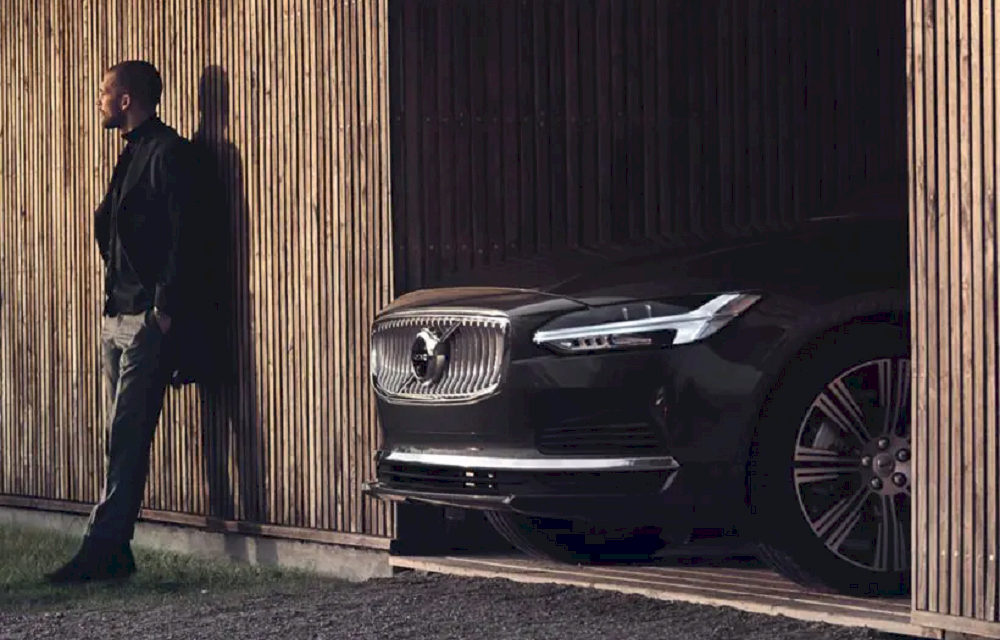 volvov90t8rechargeinscriptionplatinumgreymetallicste512new_processed.png